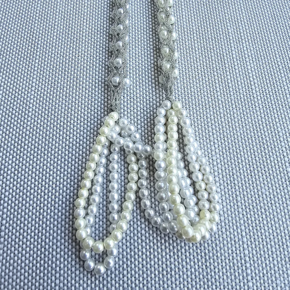 Chain Lariat Necklace Vintage Beaded Jewelry w/ Tassles White Silver 46 in. Long